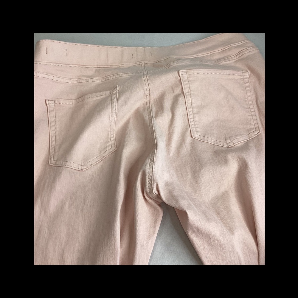 Women's Pink Shorts 28 - Picture 3 of 7